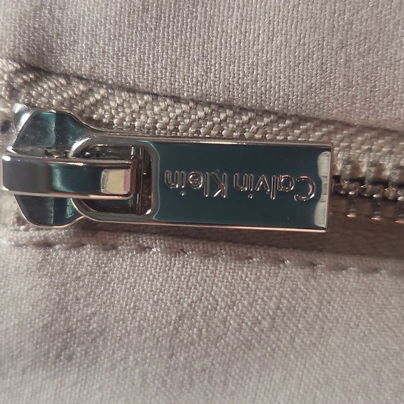 Blazer - Picture 3 of 4